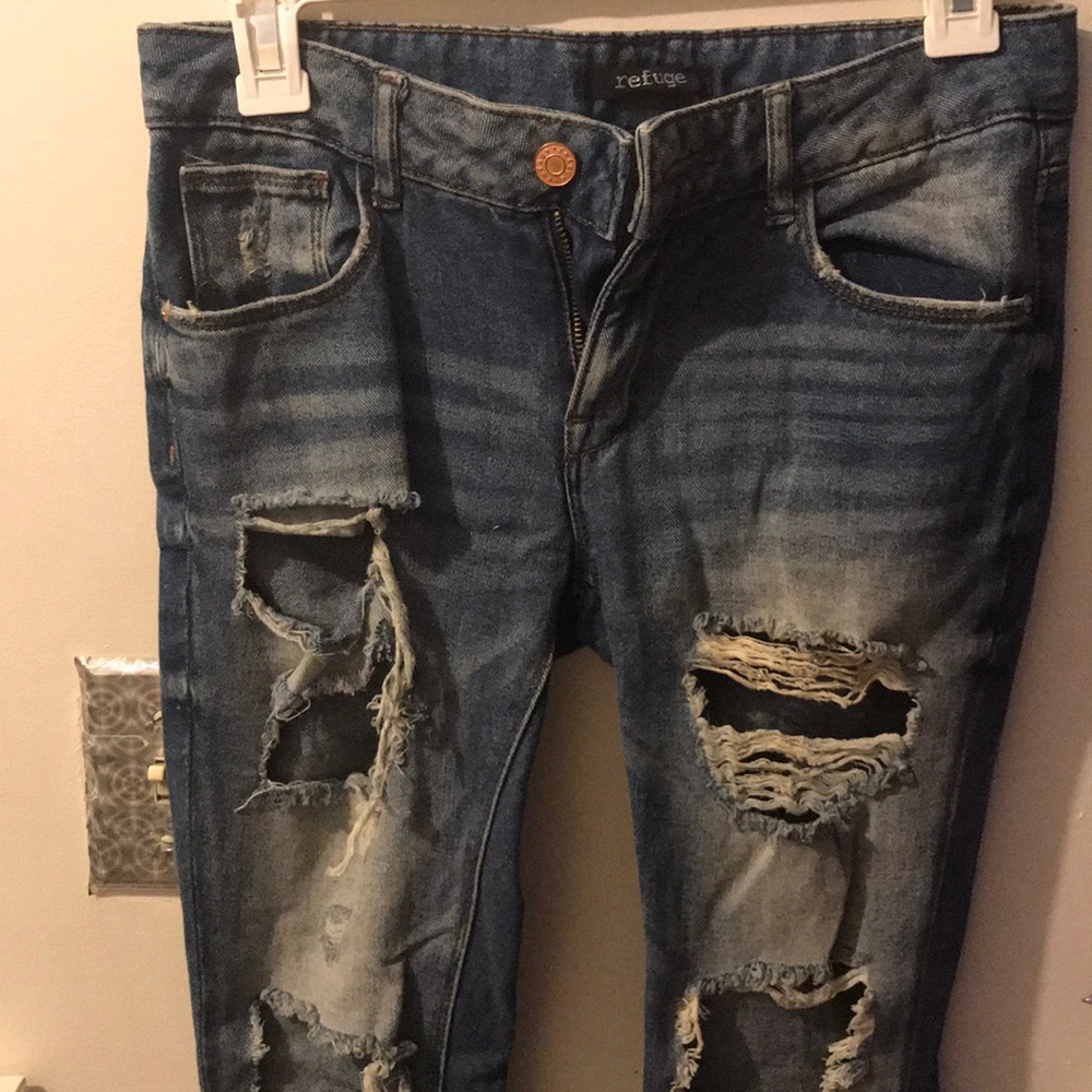 Size 0 destroyed Refuge Jeans
